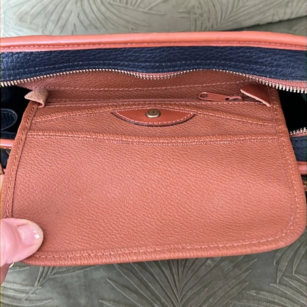 Dooney & Bourke R212 'All Weather' Black-tan Cross-body Zip-top Satchel Handbag